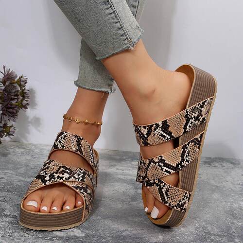 大码休闲凉拖平底一字交叉凉鞋 women flat shoes tassel sandals