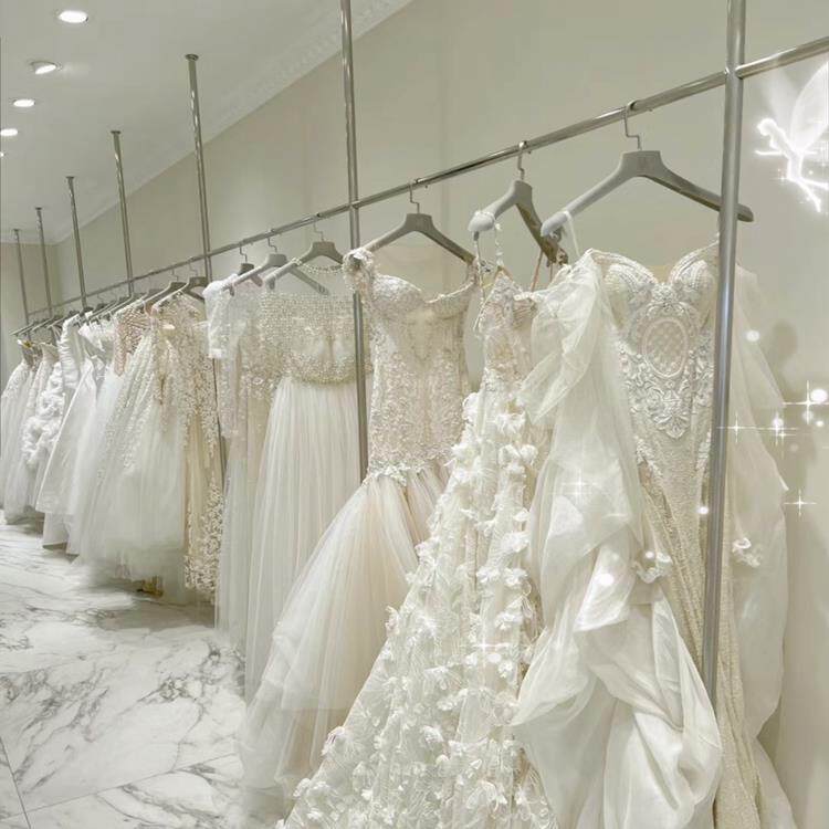 不锈钢婚纱架子吊顶悬挂礼服吊架H顶天立地陈列架拉丝银钛金定制