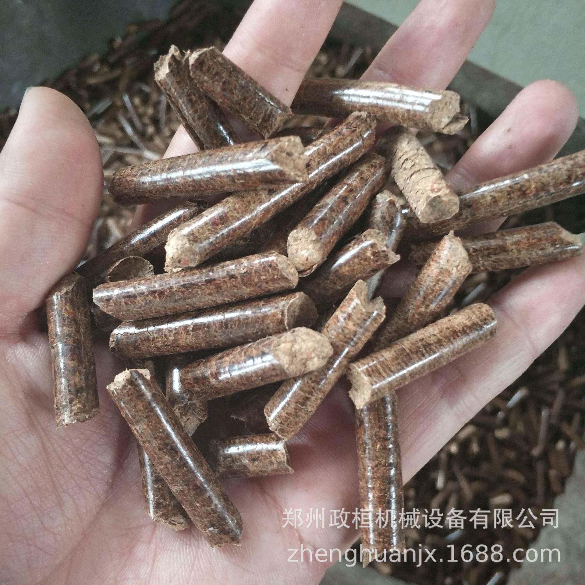 热销木屑颗粒机木糠燃料颗粒机竹木粉生物质燃料颗粒机立式环模