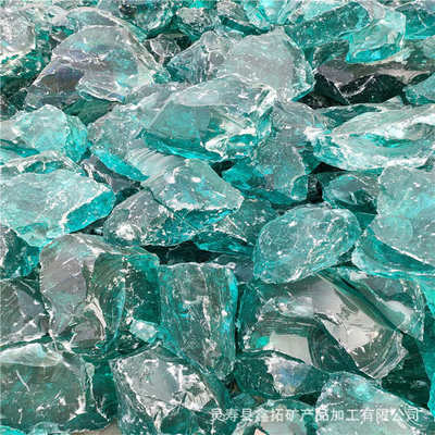 供应大块玻璃造景玻璃块石笼灯玻璃块彩色玻璃块 大小可做