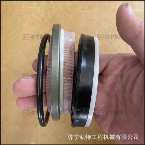 挖掘机 履带涨紧油缸密封 PC400/450挖机 底盘链条张紧黄油封
