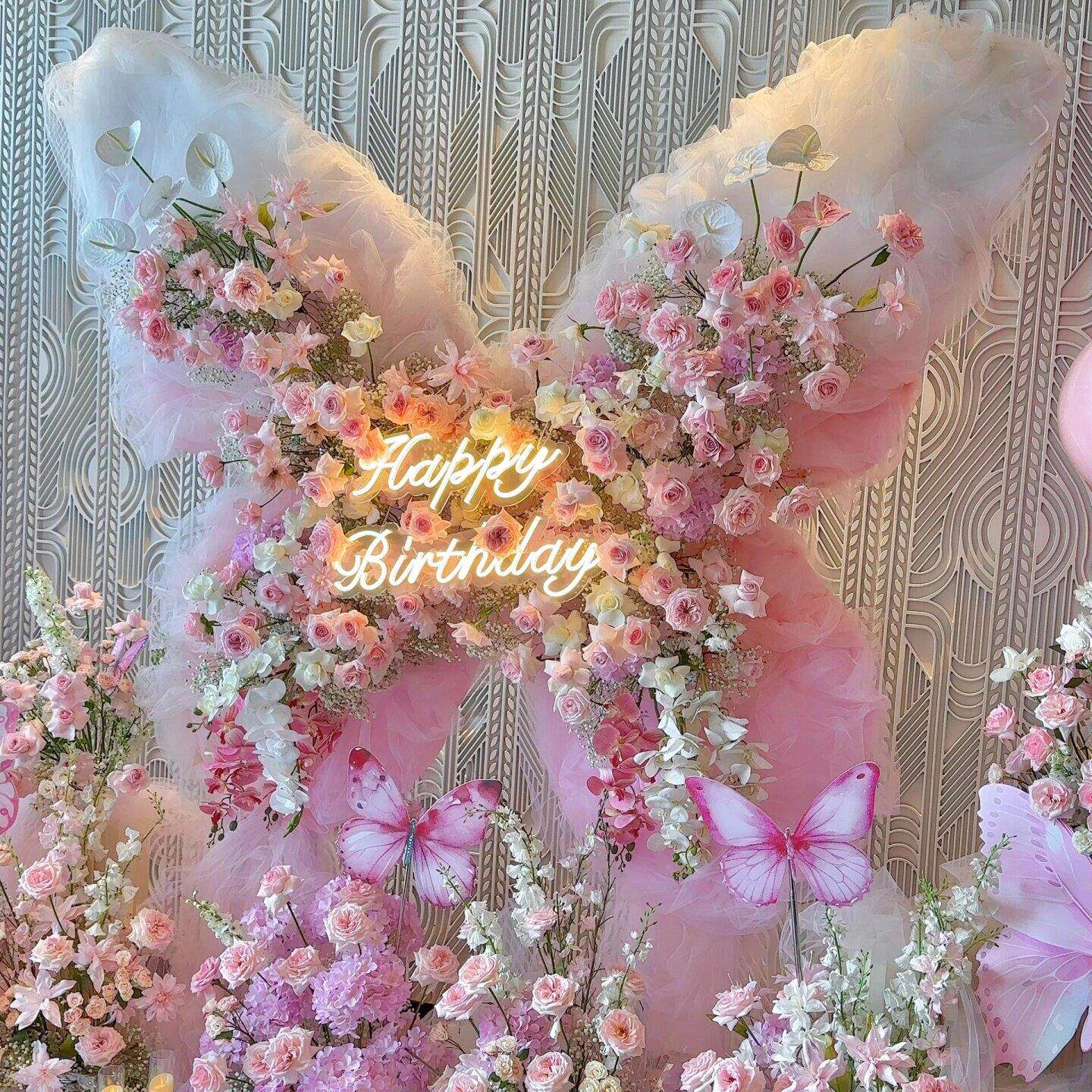 酒店包厢生日派对网纱绢花蝴蝶订婚宴婚庆布置仿真花艺蝴蝶大翅膀