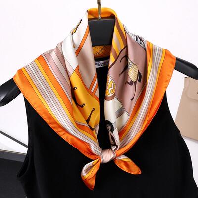 70 Square scarves and silk scarves with retro letters 丝巾