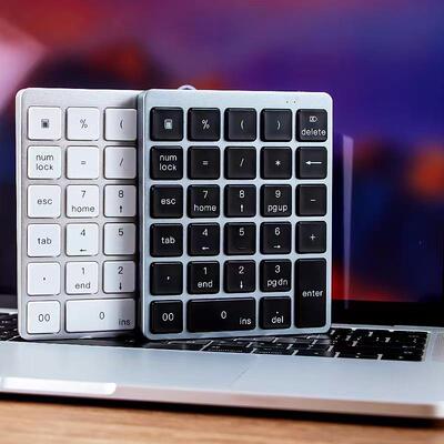 N970Pro数字键盘28键轻薄铝合金外接键盘充电款数字键盘