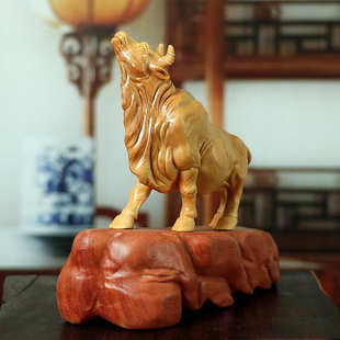 黄杨木雕摆件生肖牛气冲天手把件木质华尔街牛家居客厅收藏工艺品