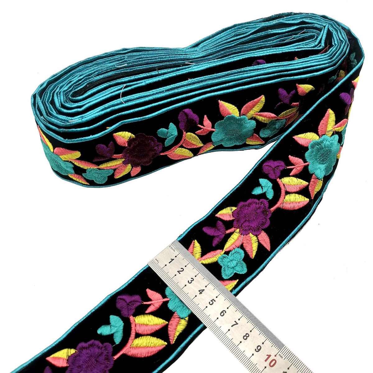 风情欧美风刺绣厂家直销织带 服装辅料 民族花边异国绣花条码