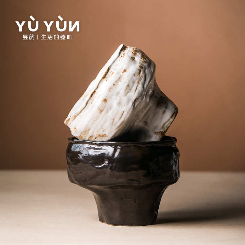 昱韵 雅瓷手作花器 桌面摆件陶瓷干鲜花插简约家居复古插花瓶创意
