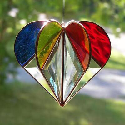 cMulti-sided Heart Colourful Decoration跨境合金爱心彩虹挂饰