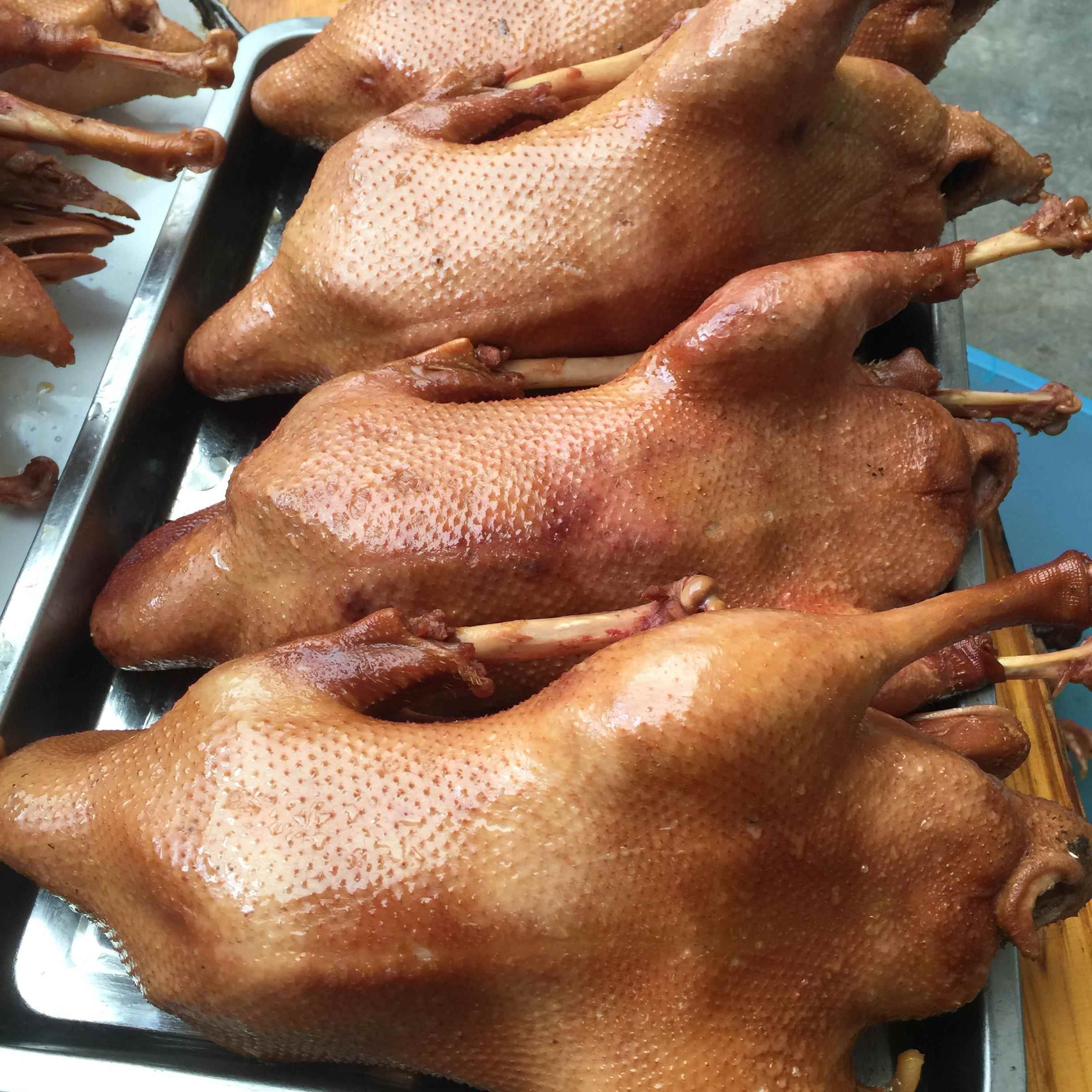 安徽传统美食特产正宗无为马记板鸭特色卤鹅烟熏卤味当天新鲜包邮