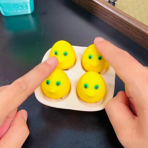 托盘奶蛋解压玩具按键3D打印键帽摆件整蛊抽象猎奇搞怪礼物送朋友