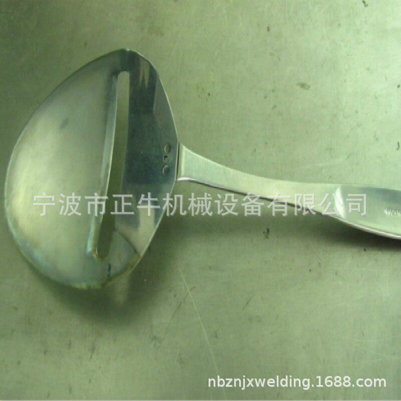 不锈钢煎饼铲无痕点焊机披萨锅铲气动点焊机箱体点焊