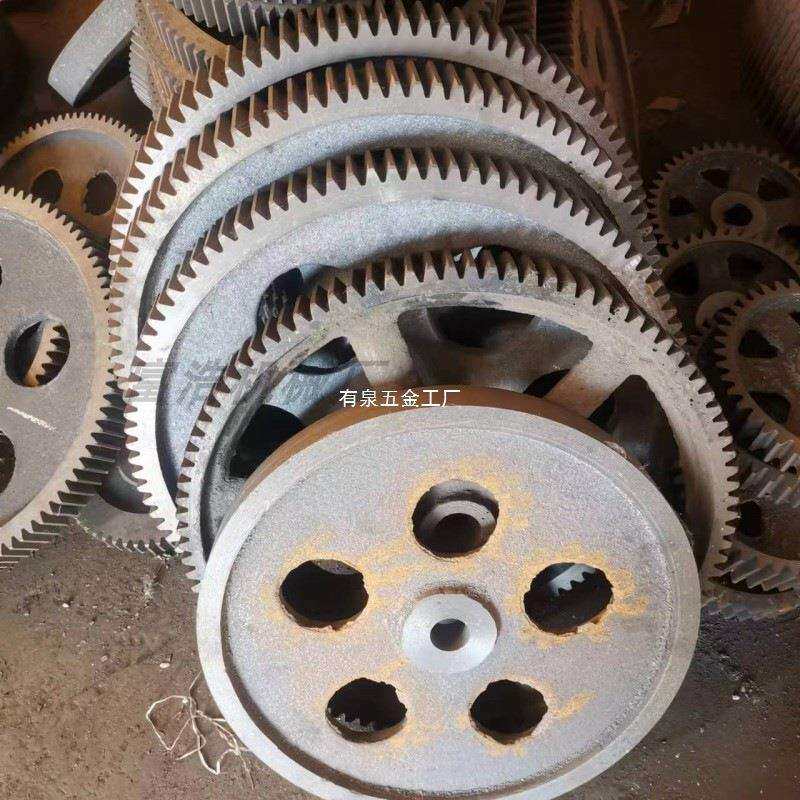 直销铸钢直齿轮，45号钢牙轮，面条机齿轮厂家。