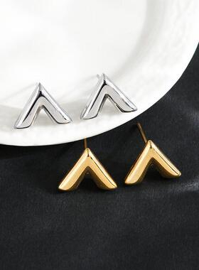 Titanium steel V-shaped earrings necklace suit fashion simpl