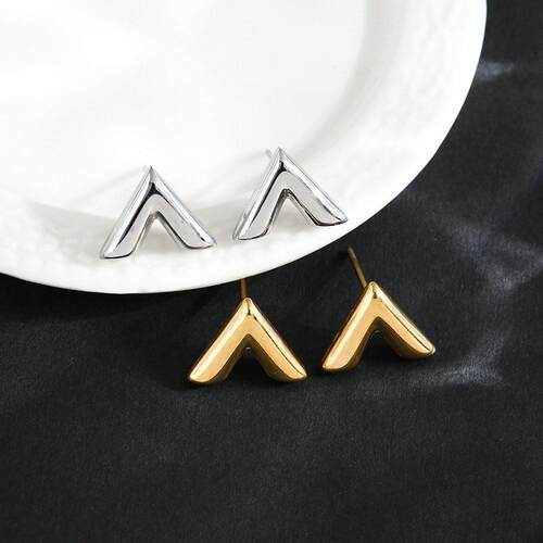 Titanium steel V-shaped earrings necklace suit fashion simpl