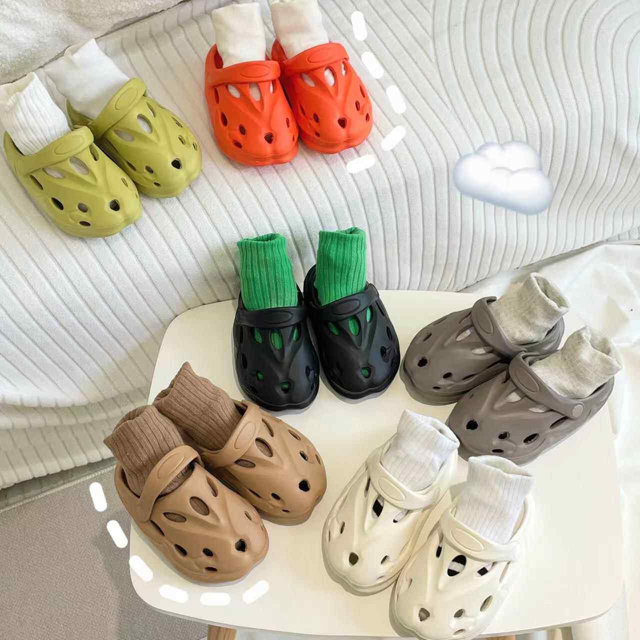 男童夏外穿防滑防臭洞洞鞋儿童拖鞋2026新款包头室外轻便透气凉鞋