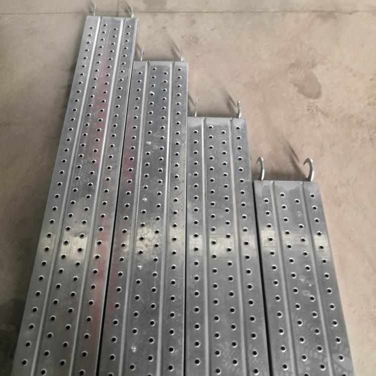 厂家供应钢踏板 批发加厚加重脚手板挂板 2-4M移动脚手架钢跳板
