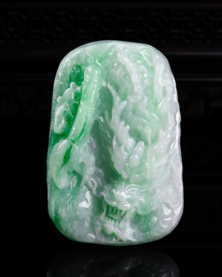 缅甸天然真品翡翠冰满绿满色高端精品厚装闪拍龙牌玉石吊坠74.39g