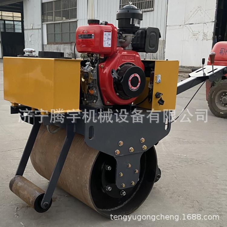 广西玉林手扶式单钢轮振动压路机柴油手扶压路机小型震动压草机