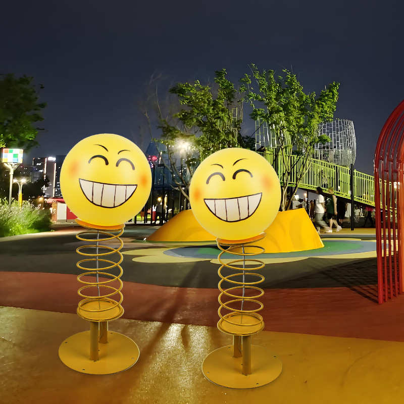 创意可爱滑稽表情包圆球灯摆件有趣互动弹簧笑脸表情打卡灯草坪灯