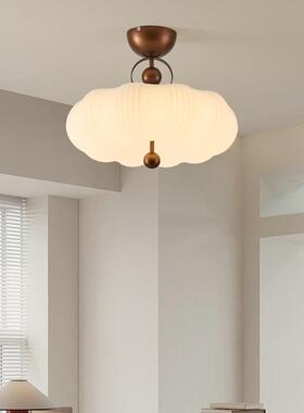 法式卧室吸顶灯中古奶油风主卧公主房灯具简约云朵灯设计师书房灯