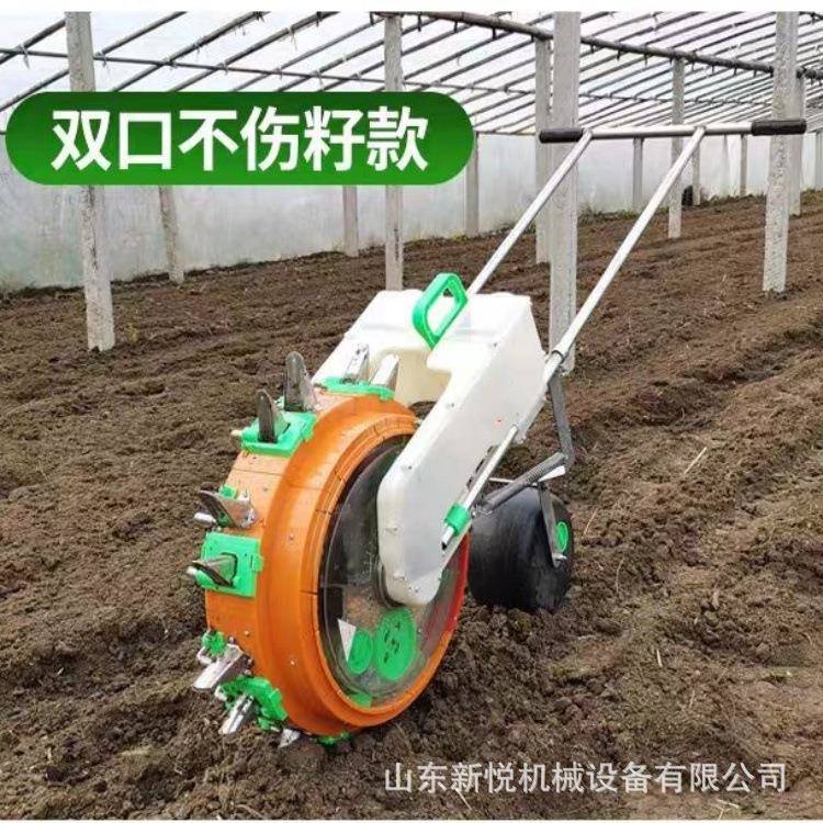 手推鸭嘴式玉米播种机滚筒式苞米精播机手推花生不伤籽点播机