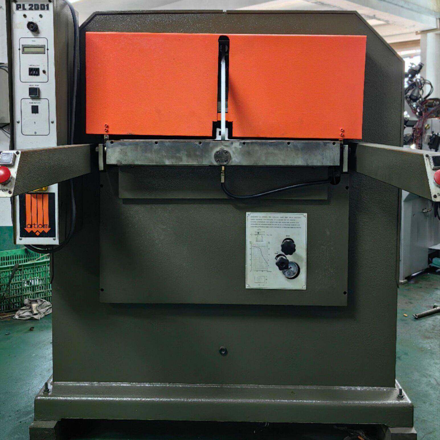 翻新PL2001ATOM200T皮革压花机大板材热压标志汽车内饰家具