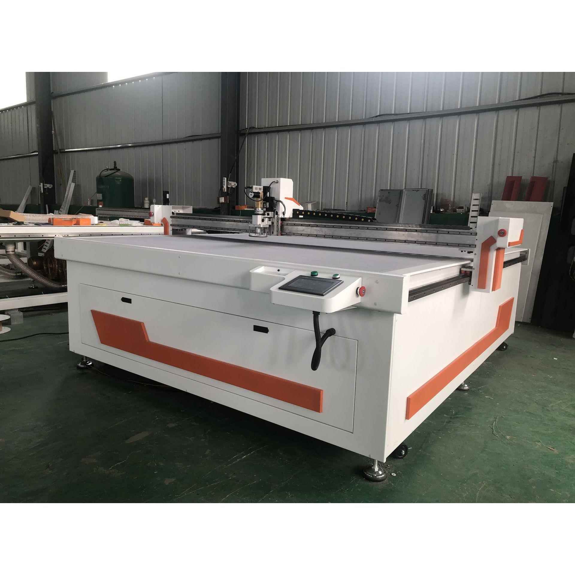 数控汽车内饰切割机脚垫尾箱垫丝圈皮革数控切割机