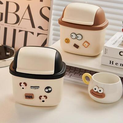 Cute Mini Desktop Trash Can for Student Dormitory, Desk, Din