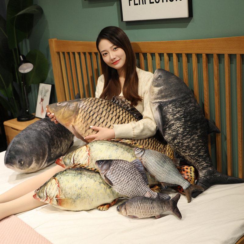 摸鱼仿真鱼玩偶毛绒玩具鲫鲤鱼抱枕逗猫公仔娃娃搞怪儿童男生礼物
