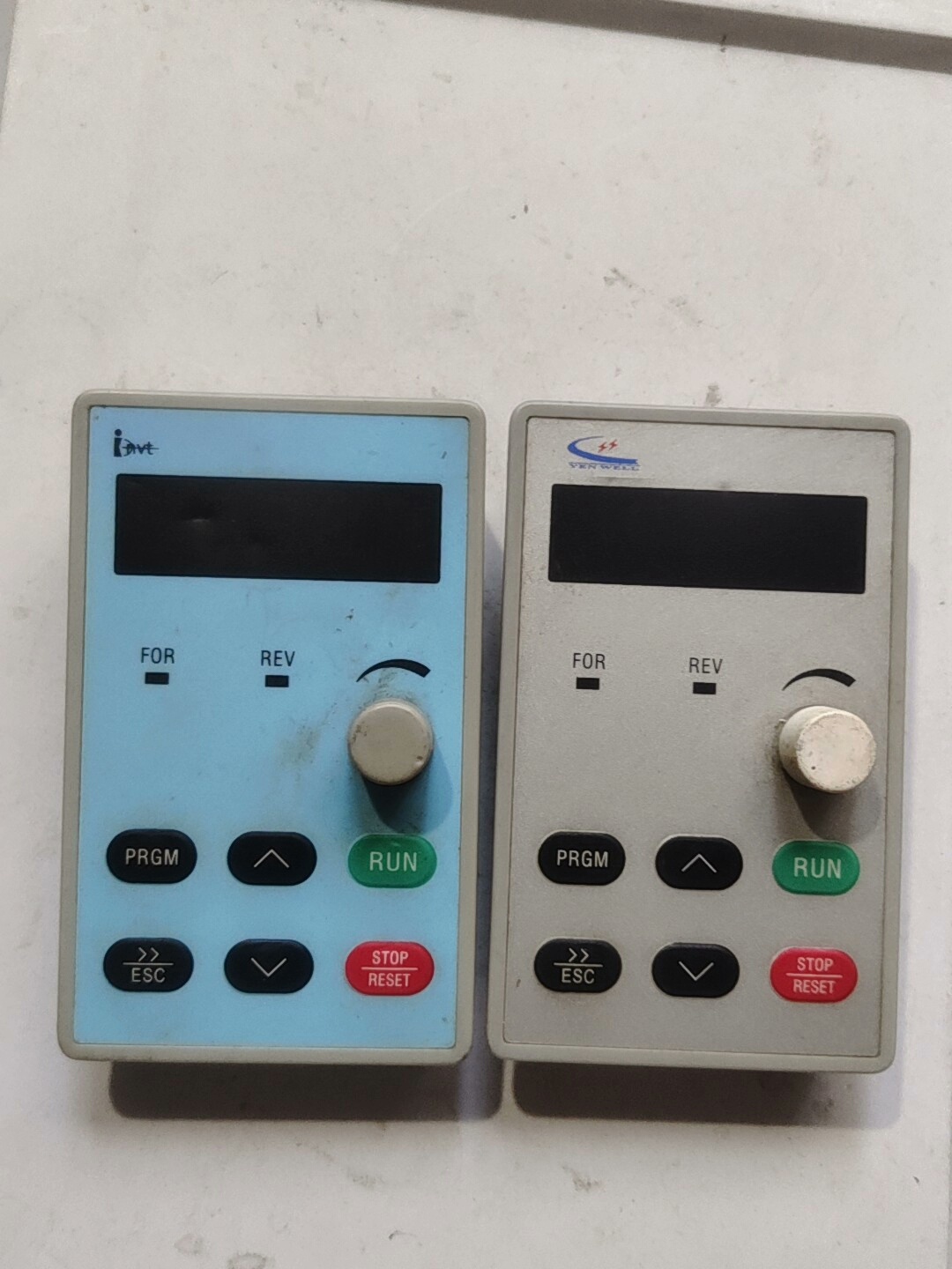 英威腾变频器面板。拆机功能包好。成色如图。发货前拍测试视频。