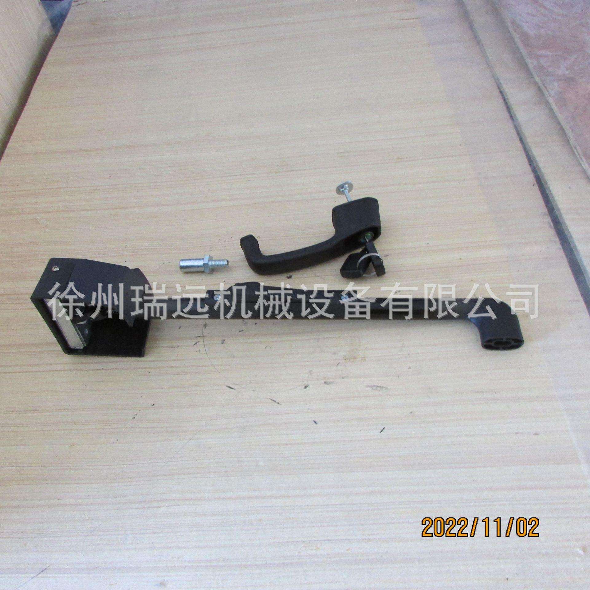 供应徐工8吨装载机配件253303346-DS537D左门锁总成