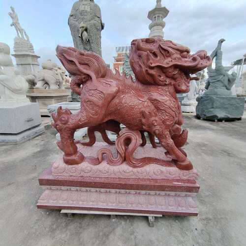 石岛红麒麟雕刻厂家园林景区石雕动物工艺品 大理石麒麟门口摆件