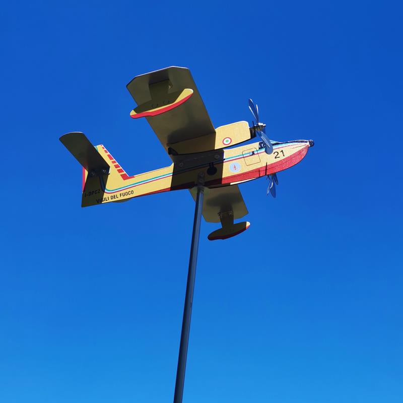 户外金属飞机风车模型庭院花园幼儿园草坪装饰摆饰风向标铁战 斗