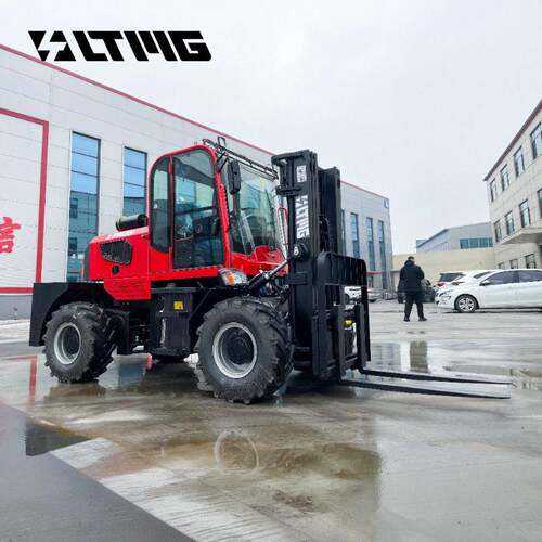 四驱越野叉车柴油500kg.5吨工程工地用货物装卸搬运内燃叉车