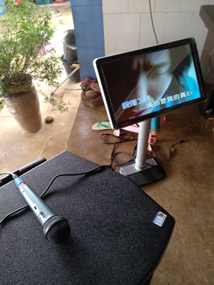 霹酷儿点歌机怎么样是哪里生产的，值吗