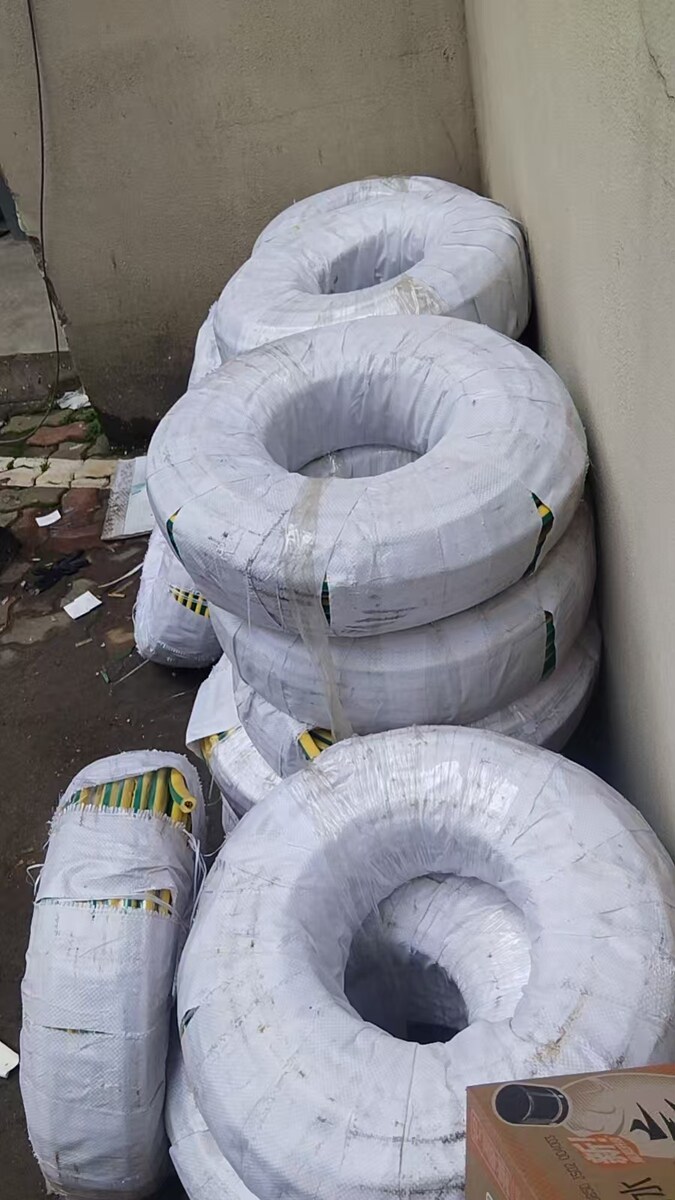 5月3日湖州市报废50平方铜芯电线20卷总计1700斤左右网络拍卖公告