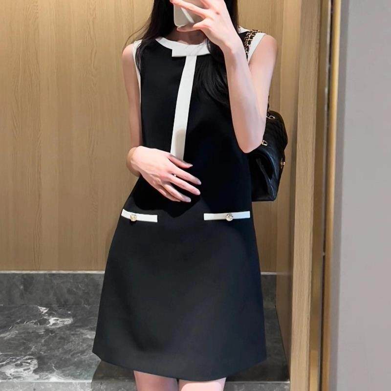 欧洲站2026新款法式赫本风小黑裙气质小个子显高显瘦洋装女夏季