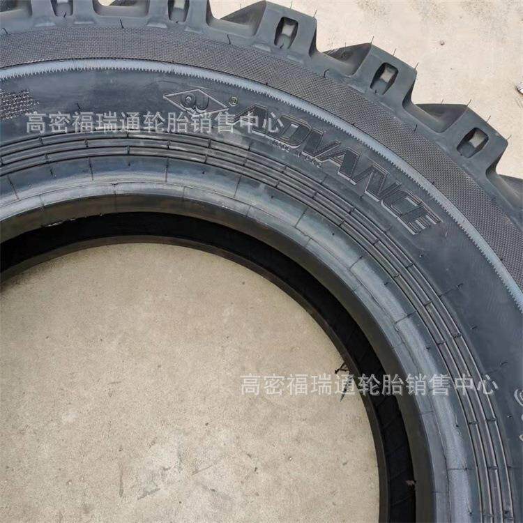 10.00-20 9.00-20NHS轮式挖掘机工程轮胎 E-2M加宽人字花纹16层级