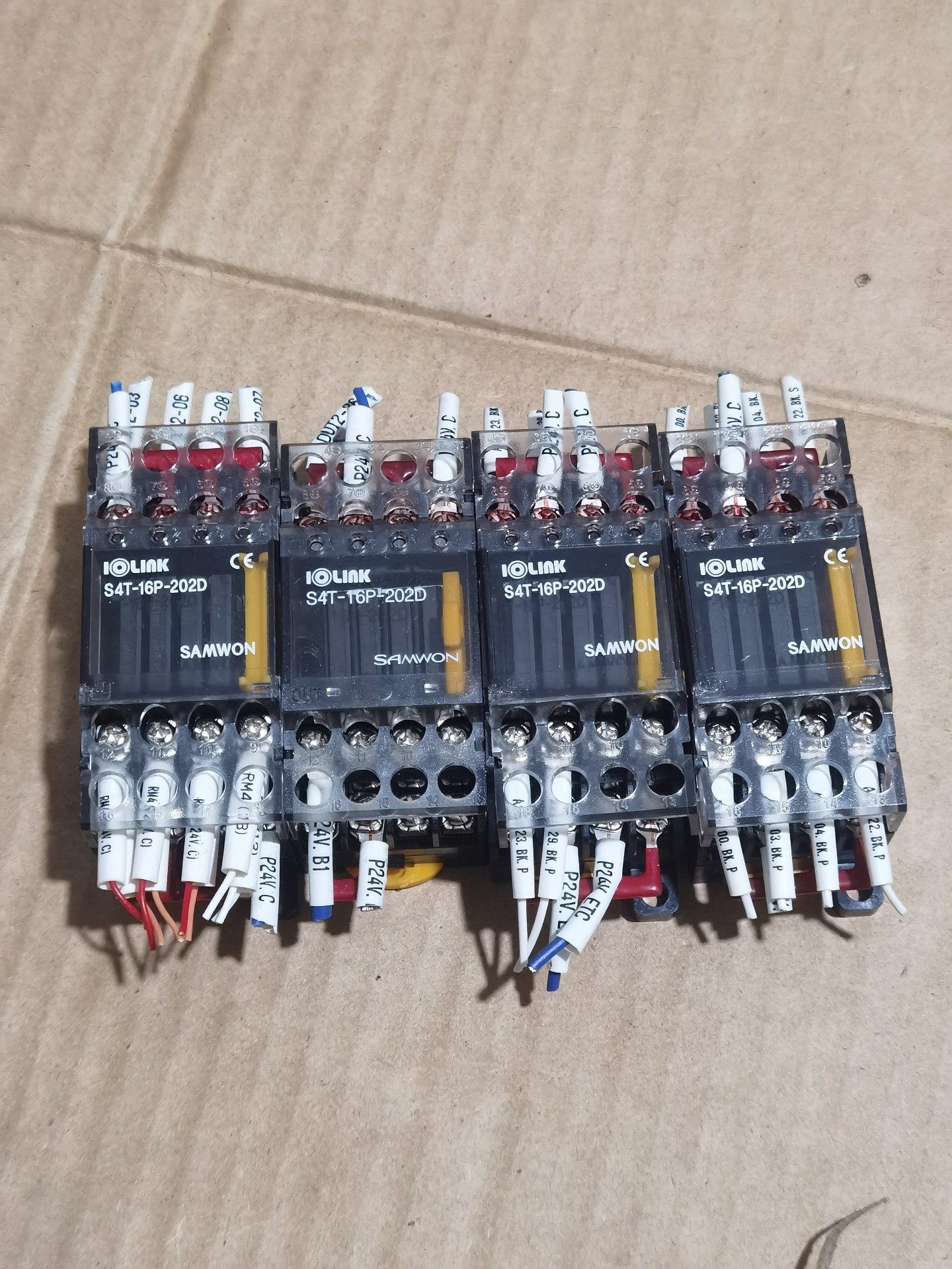 S4T-16P-202D 24VDC 进口韩国三元固态继电器