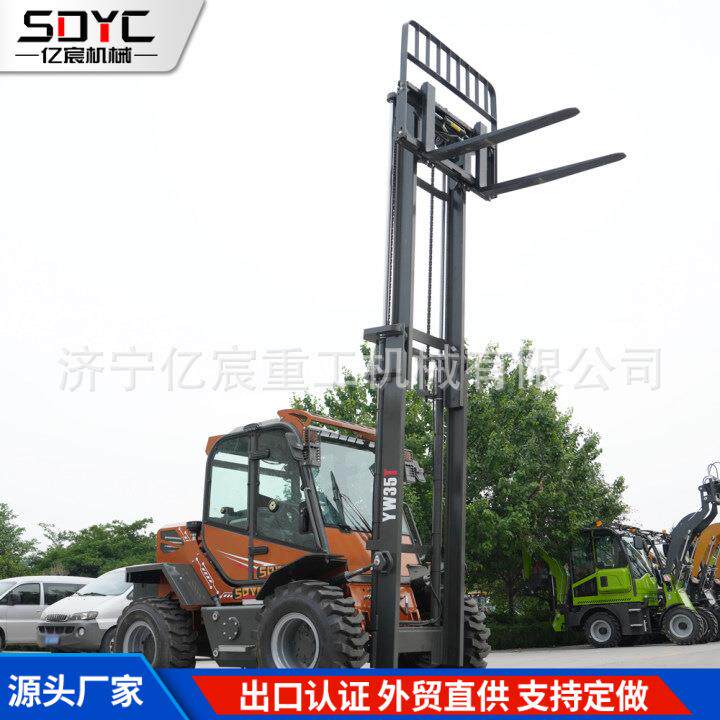 3.5吨越野叉车4吨5吨仓储装卸搬运车四轮燃油座驾式堆高越野叉车