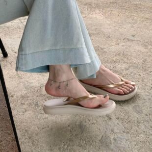 拖鞋女夏外穿防滑防臭高颜值绝美人字女夏外穿厚底海边沙滩增高夹