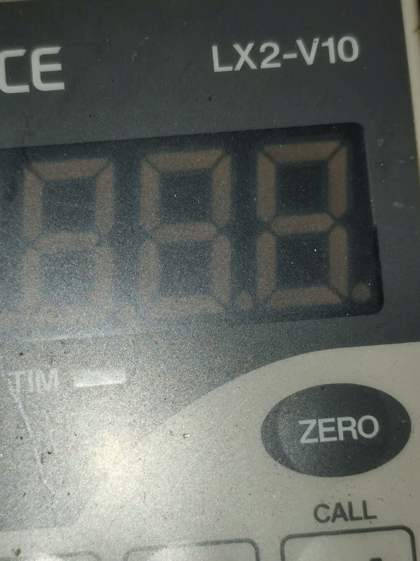 基恩士 LX2-V10 数字显示激光透过型传感器 ，单主机带