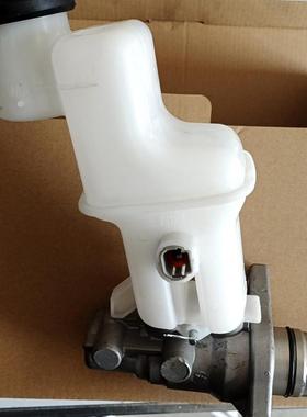 适用丰田汽车刹车总泵制动主缸47208-48041即时现货