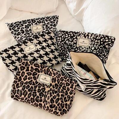 Classic Leopard Print Makeup Bag Zipper Pouch Large Capacity