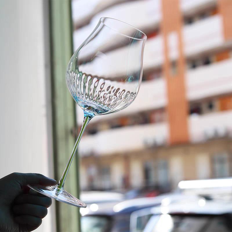 棱镜多楞酒杯插色红杆黄杆绿杆手工冷切一体水晶酒杯高颜值红酒杯