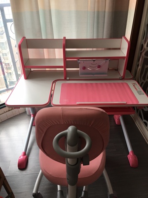 真实使用感受入手体验米哥儿童书桌真实感受，揭秘曝光质量看真相？