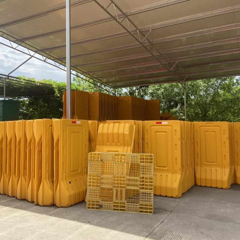 厂家直销圆形防撞桶注水施工围挡市政道路工程安全文明施工措施