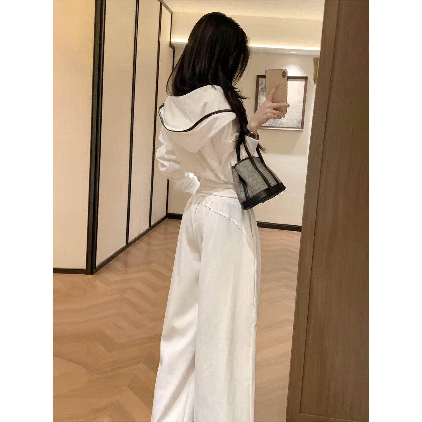韩系巨好看穿搭一整套女2026春秋新款白色卫衣上衣阔腿裤休闲套装