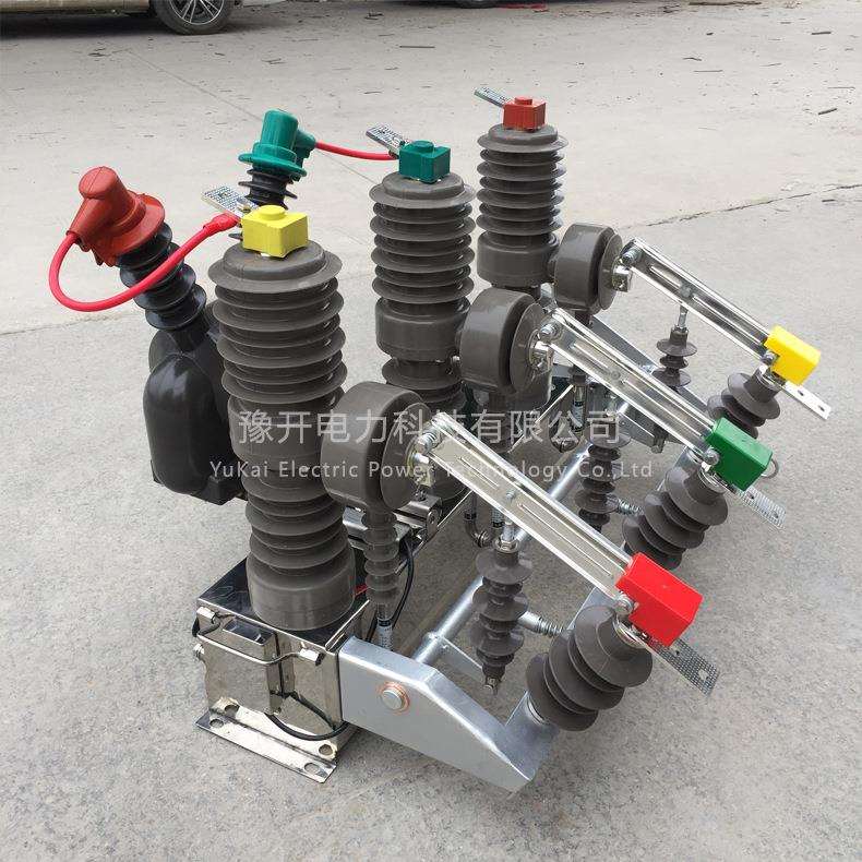 ZW32-12FG/630A智能看门狗带隔离高压断路器10KV柱上真空开关