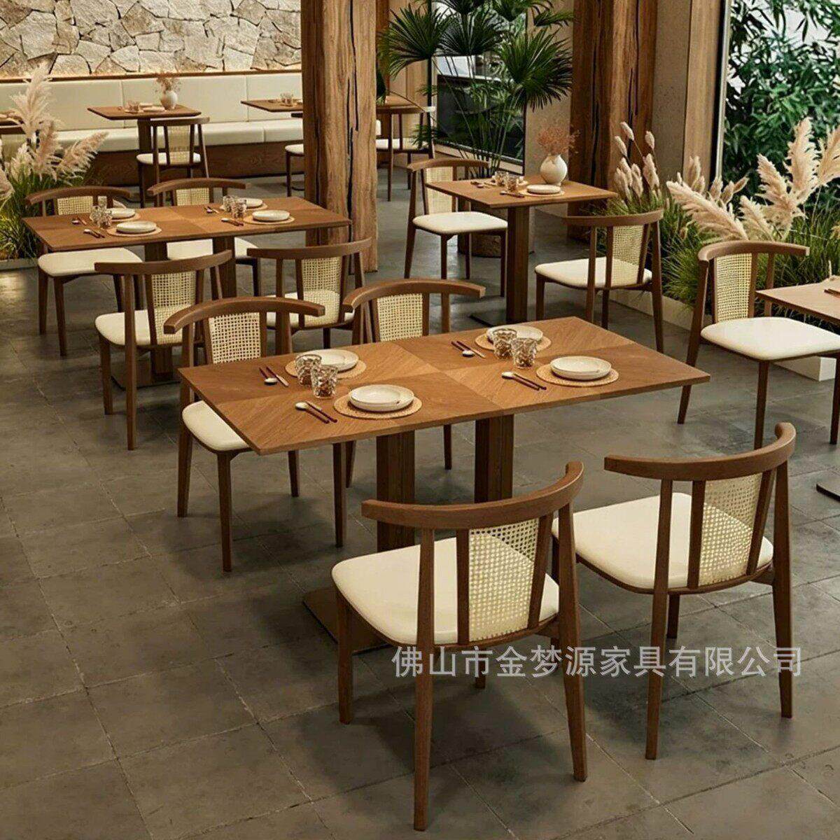 东南亚风格卡座沙发实木餐厅编藤桌椅靠墙餐饮茶餐厅桌椅组合商用
